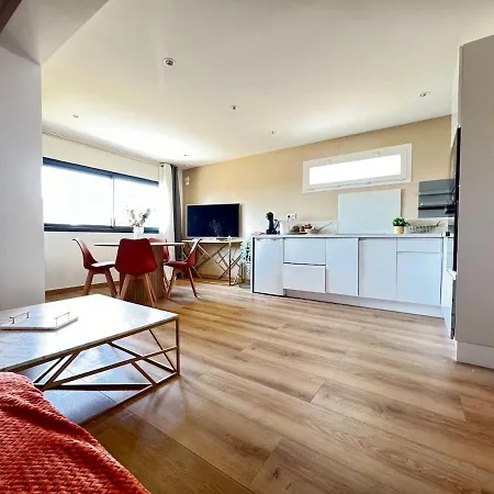 Maison Chanteranne Avec Parking Gratuit Lägenhet Clermont-Ferrand