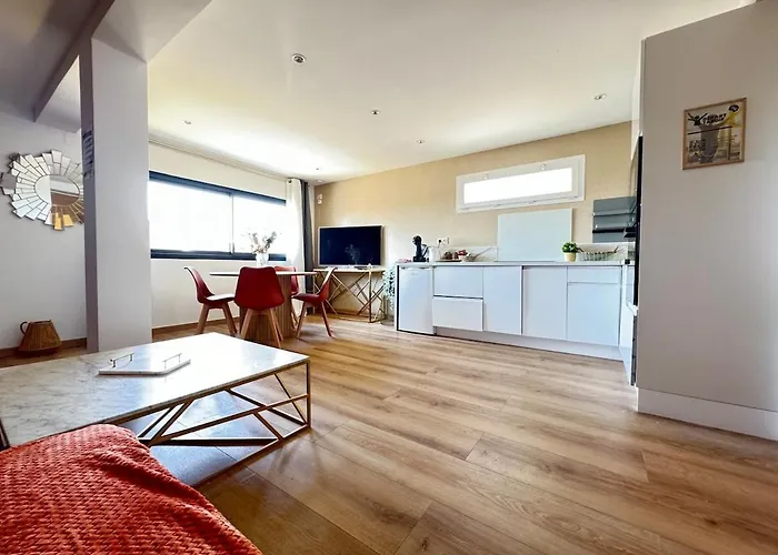 Maison Chanteranne Avec Parking Gratuit Apartment Clermont-Ferrand